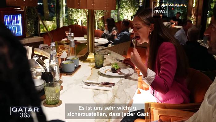 News video: Entdecken Sie Profi- und Amateur-Komiker bis hin zu musikalischen Restaurants in Katar