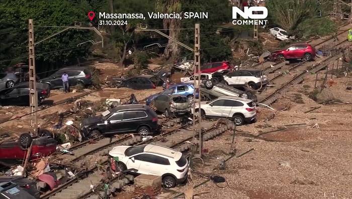 Video: No Comment: Massanassa in Spanien steht nach Überschwemmungen vor dem Chaos