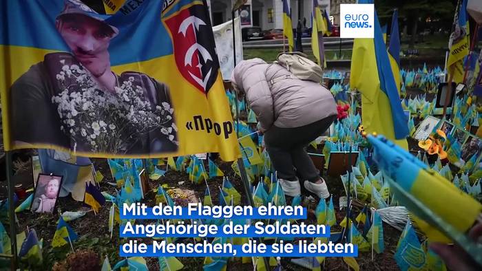 Video: 1000 Tage Krieg in der Ukraine: Kiewer Flaggen-Denkmal zu Ehren der gefallenen Soldaten wächst