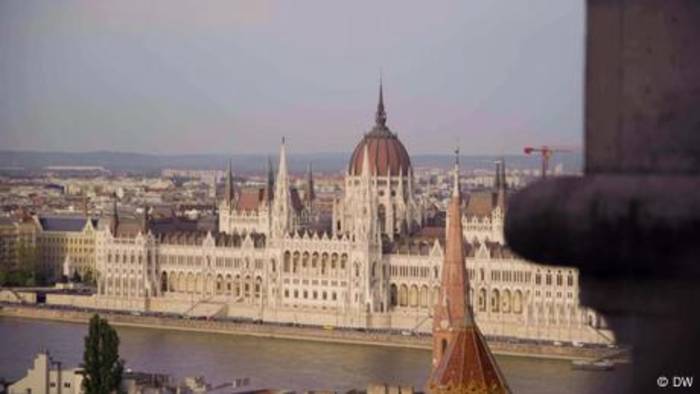 Video: Besonders romantisch? Budapest im Check