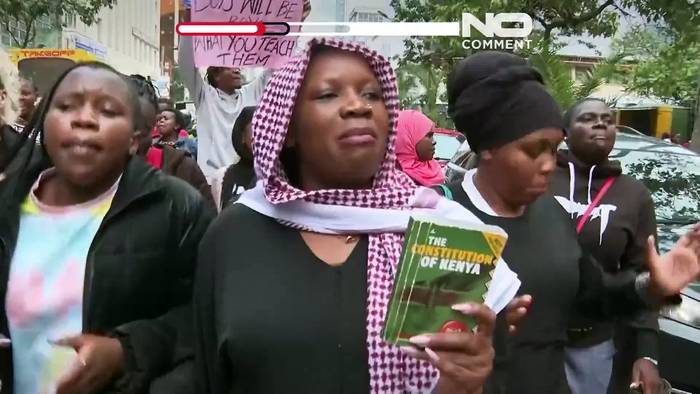 News video: No Comment: Polizei schießt mit Tränengas gegen feministischen Marsch in Kenia