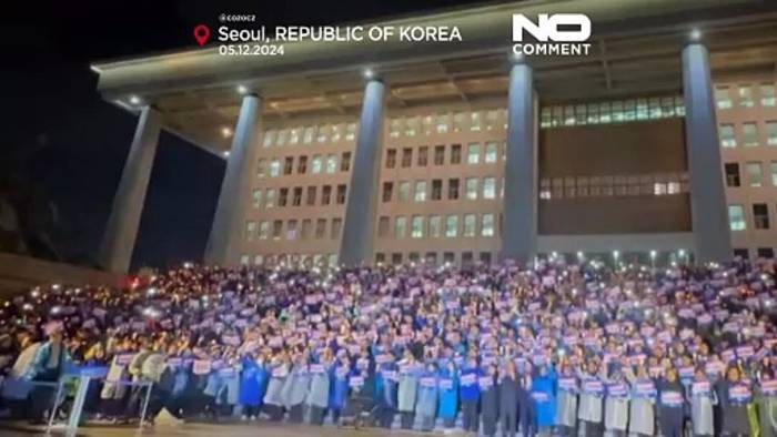 Video: No Comment: Südkoreaner fordern Rücktritt des Präsidenten