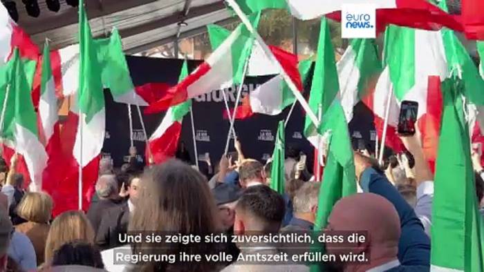 Video: Italienische Abgeordnete Giorgia Meloni tritt als EKR-Vorsitzende zurück