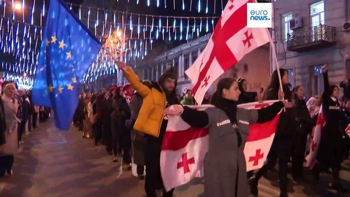 Video: Seit fast einem Monat Proteste in Georgien: Die Forderung nach politischer Veränderung bleibt