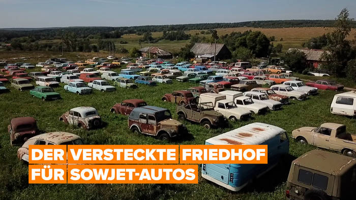 Video: Zwischen zwei kleinen russischen Städten liegen Hunderte von sowjetischen Autos
