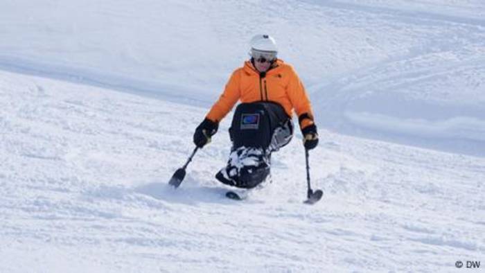 Video: Mono-Ski: barrierefrei den Berg hinab