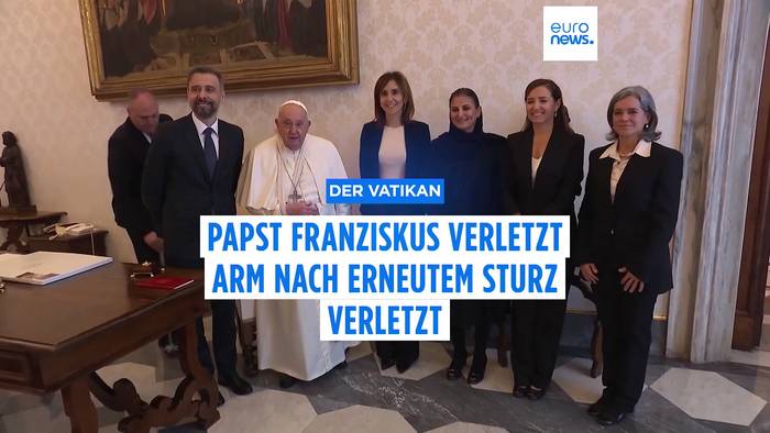 News video: Papst Franziskus verletzt sich nach erneutem Sturz am rechten Arm