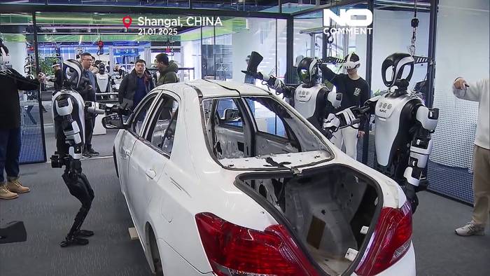 Video: China eröffnet die erste Trainingsbasis für humanoide Roboter in Shanghai