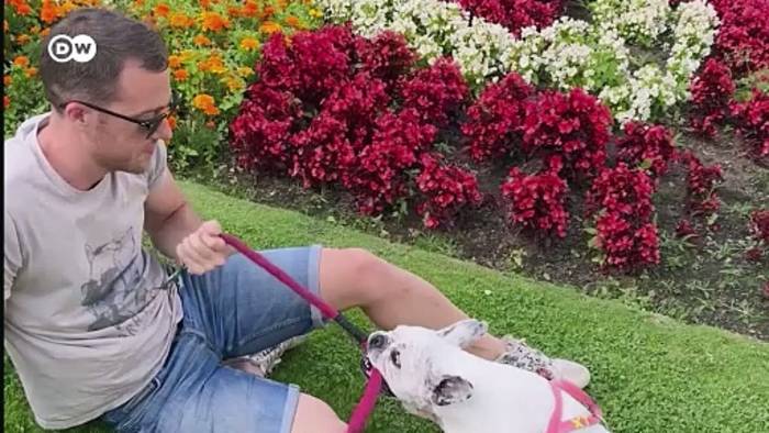 Video: Europas erstes Labor klont Hunde und Katzen