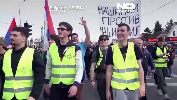 Video: Serbische Studenten gehen weiter auf die Straße