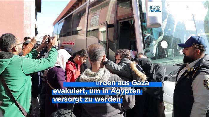 News video: Erstmals seit neun Monaten: Lastwagen mit Hilfsgütern warten vor Rafah