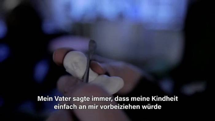 Video: Streetart: Puppen-Kunstwerke