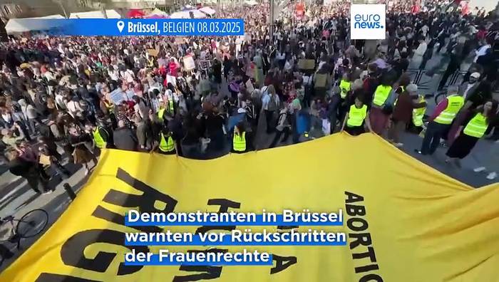Video: Demonstrationen für Gleichberechtigung am Internationalen Frauentag
