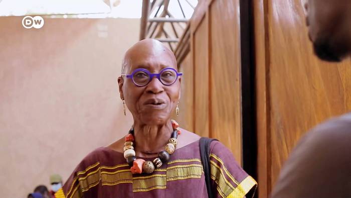 Video: Auf internationalen Bühnen zuhause: der Tänzer Babacar Mané