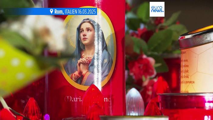 Video: Vatikan veröffentlicht erstes Foto von Papst Franziskus aus dem Krankenhaus