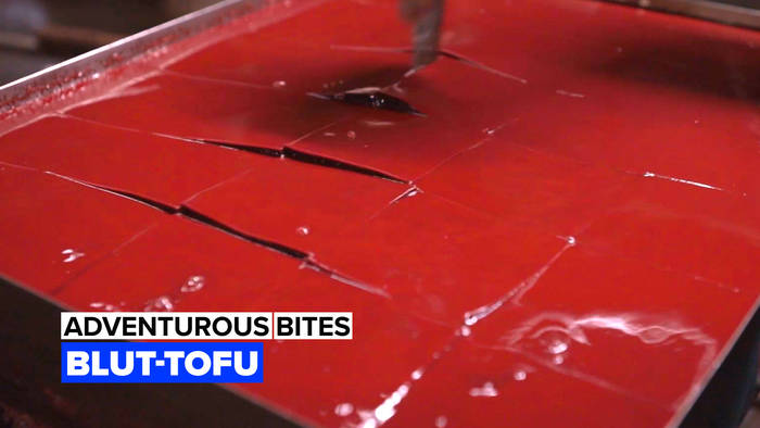 Video: Adventurous bites: Blut-Tofu