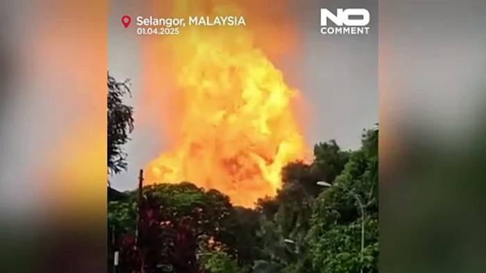 Video: Gasleitung Feuer nahe Kuala Lumpur verletzt mehr als 100