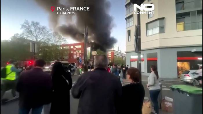 News video: Recyclinganlage in Paris von großem Feuer erfasst