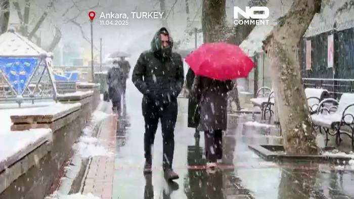 News video: Weißer Morgen in Ankara: April-Schnee fällt auf die türkische Hauptstadt