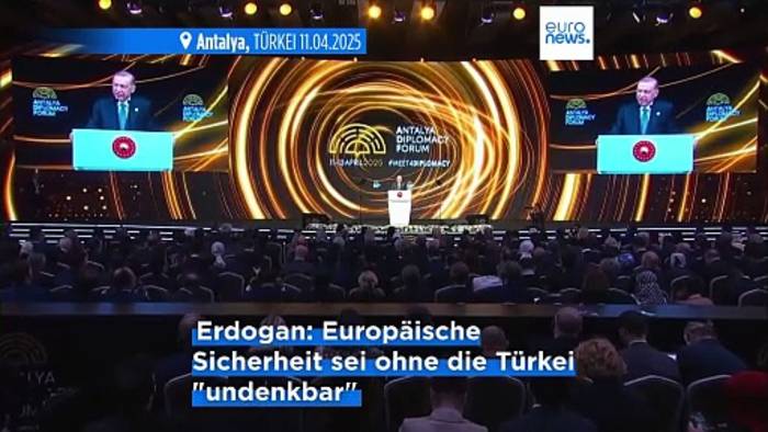 News video: Erdoğan will die Türkei als Stabilitätsfaktor und Vermittler positionieren
