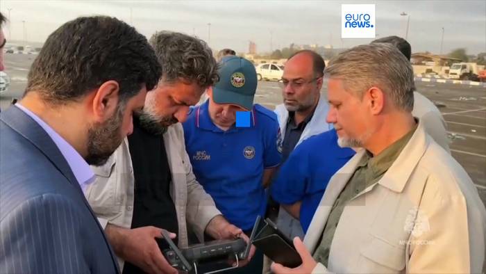 News video: Nach Explosion: Russische Tankflugzeuge unterstützen Löscharbeiten in iranischem Hafen