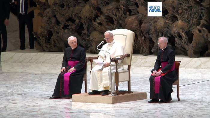 News video: Papst Leo XIV. trifft die Presse: Kommunikation, die die Erde entwaffnet