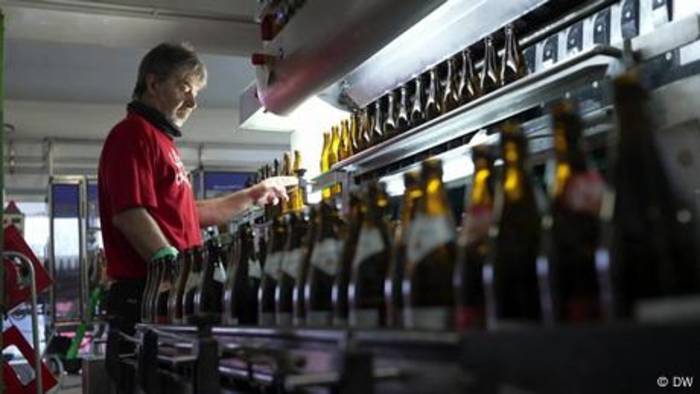 Video: Kleine Bierbrauereien kämpfen ums Überleben