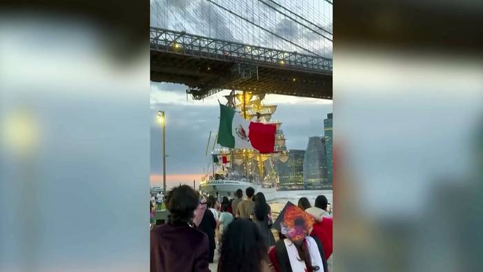News video: Mexikanisches Marineschiff kollidiert mit Brooklyn Bridge