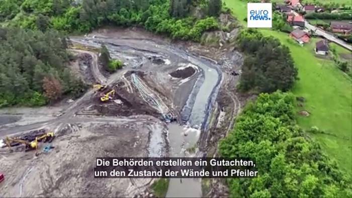 Video: Rumänien: Schwere Überschwemmungen legen historisches Salzbergwerk lahm