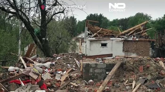 Video: Drei junge Geschwister nach tödlichem Raketenangriff beigesetzt