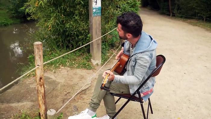 Video: Musikexperiment im französischen Zoo soll Verhalten der Tiere verbessern