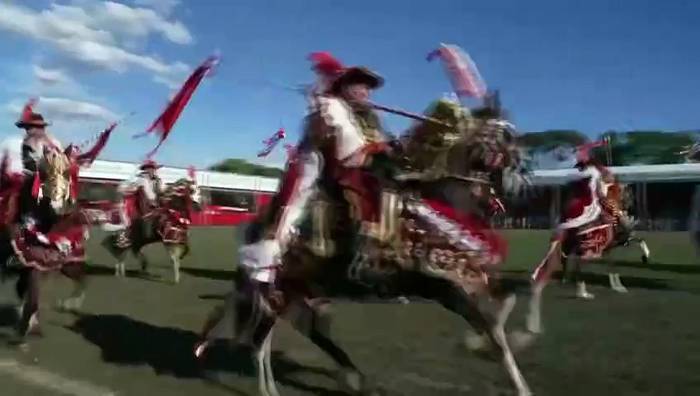 Video: Historische brasilianische Stadt feiert jährliches Fest des Heiligen Geistes