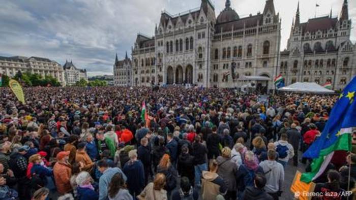 News video: Proteste gegen umstrittenes Transparenzgesetz in Ungarn