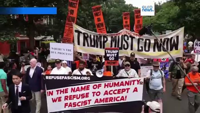 News video: Inmitten von Protesten: Trump veranstaltet Militärparade