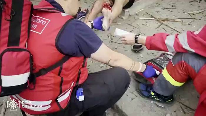 News video: Russischer Angriff auf Odessa tötet eine Person und verletzt 17, darunter schwangere Frau