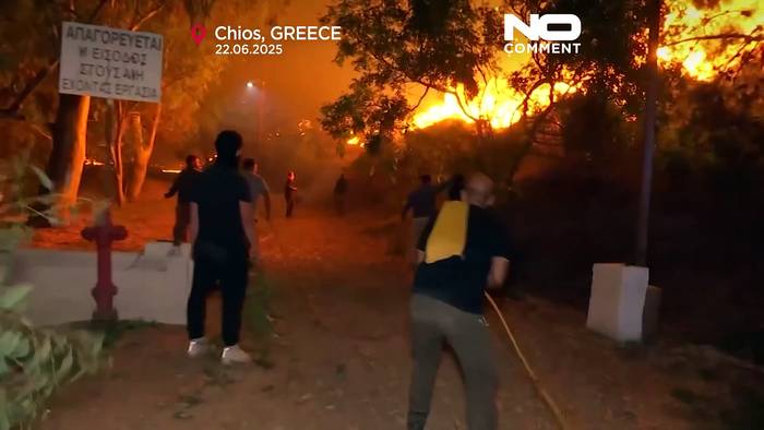 News video: Griechenland: Feuerwehr kämpft weiter gegen Brand auf Chios, Evakuierungen ausgeweitet
