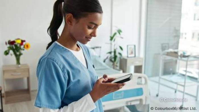 News video: Pflege per App: Risiko für Patienten?