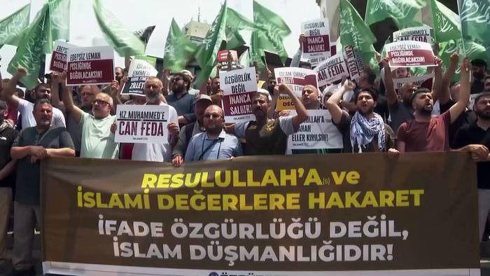 Video: Istanbul: Proteste gegen LeMan-Magazin wegen umstrittenem Cartoon