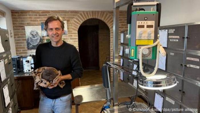 Video: Zu Besuch in der Igelklinik