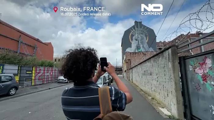 Video: Riesiges Wandgemälde in Frankreich kritisiert Trumps Einwanderungspolitik