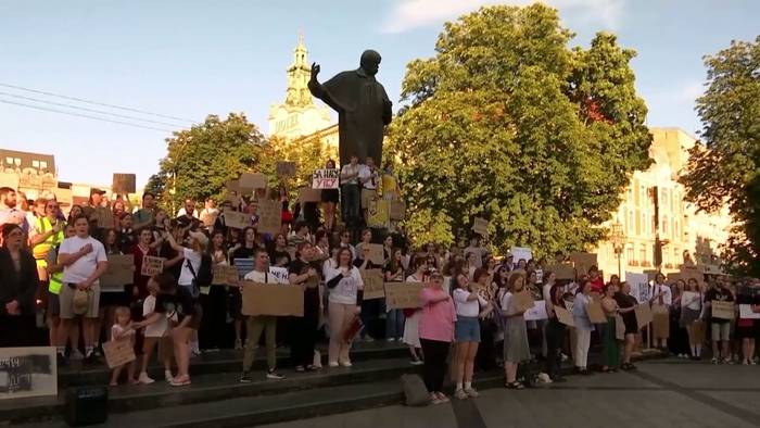 Video: Ukrainer protestieren zweiten Tag gegen Anti-Korruptionsgesetz