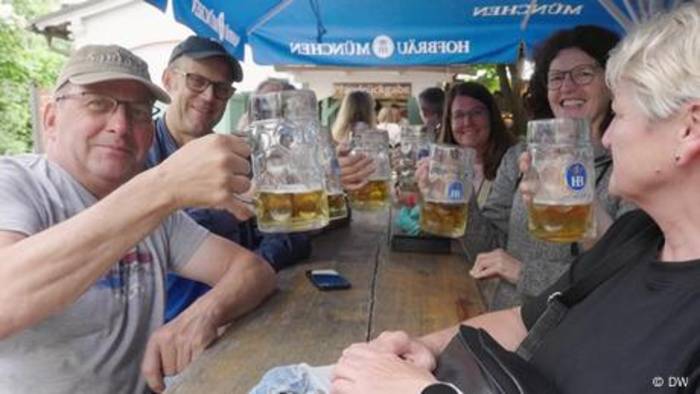 News video: Biergarten – typisch bayerisch?