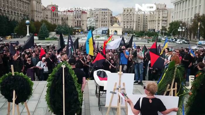 News video: Zeremonie in Kyjiw ehrt an der Front getöteten Künstler