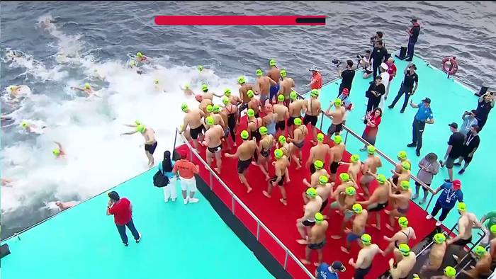 Video: Über 2800 Schwimmer überqueren Kontinente beim Bosporus-Event in Istanbul