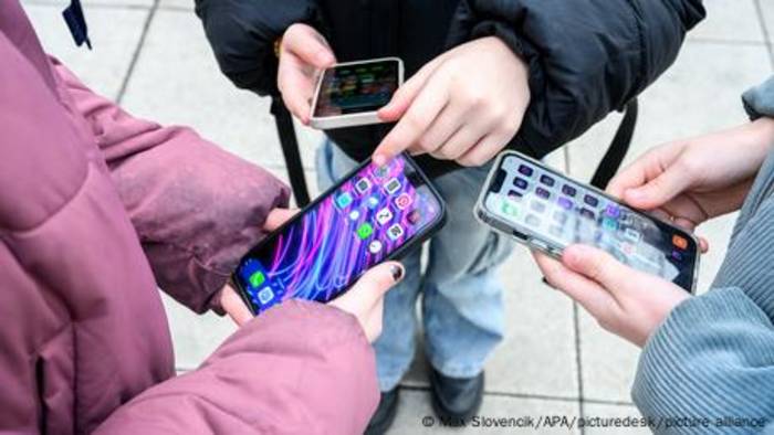 News video: Irland: Smartphone-Verbot für Kinder in Greystones