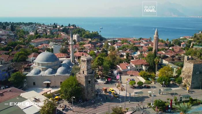 Video: Jenseits der Strände von Antalya: antike Städte, Schluchtenpfade und die Gipfel des Olympos