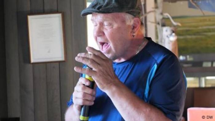 News video: Karaoke-Fieber in Finnlands Wäldern