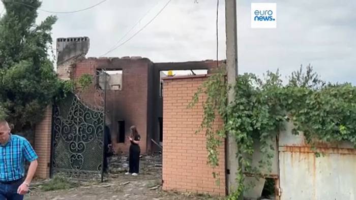 News video: Selenskyj verurteilt brutalen russischen Angriff: 21 Rentner in Donezk getötet
