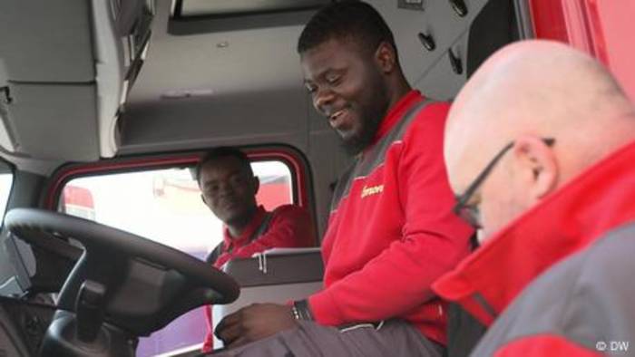 Video: Logistik sucht Fahrer – in Westafrika