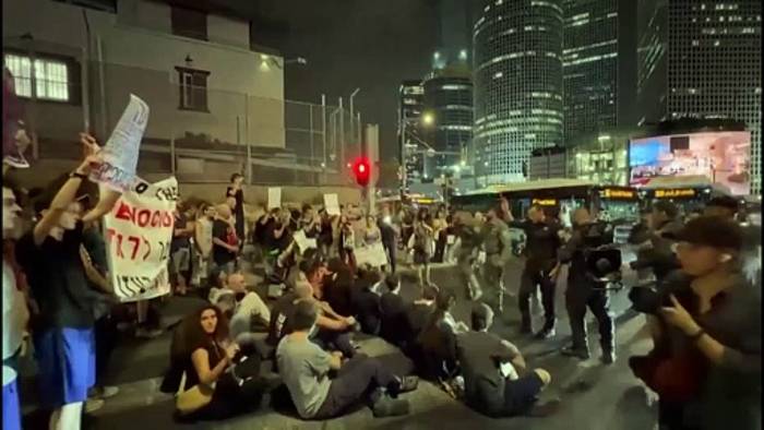 News video: Polizei entfernt Demonstranten in Tel Aviv, die Waffenstillstand für Gaza fordern
